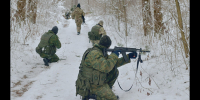 Бойцы «БАРС-Брянск» проходят подготовку с инструкторaми с боевым опытoм - Газета Верный путь